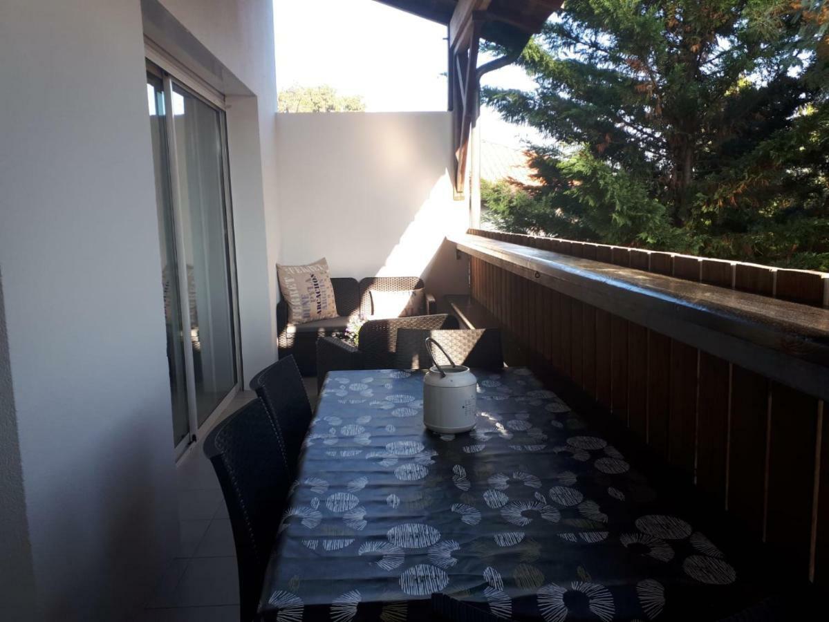 Appartement Cosy - Les Ecureuils อาเรส ภายนอก รูปภาพ